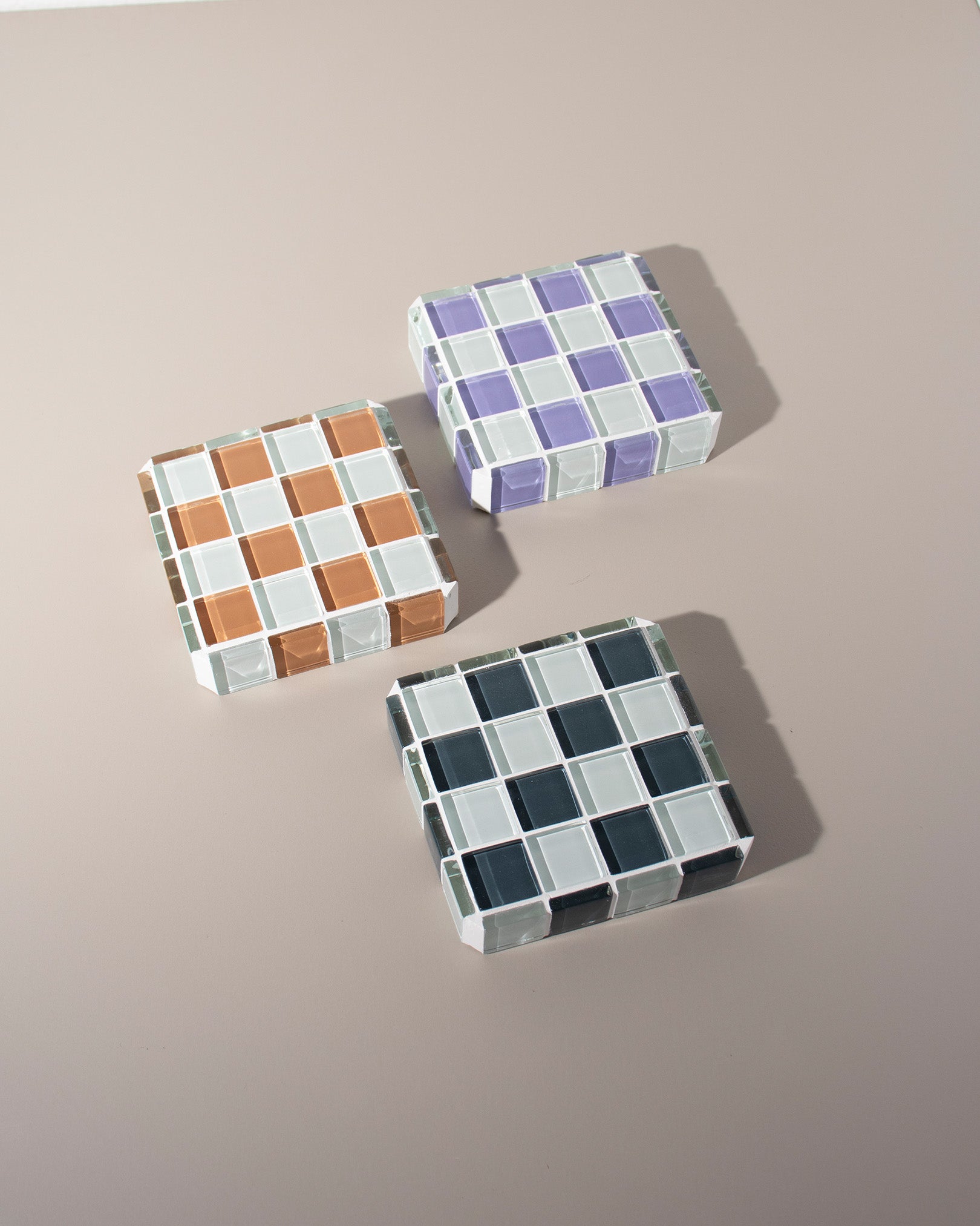 GLASS TILE CUBE - Stone Wall